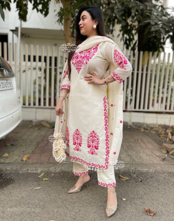 White Cotton Kurta And Pant Set With Kashmiri Pink Embroidery
